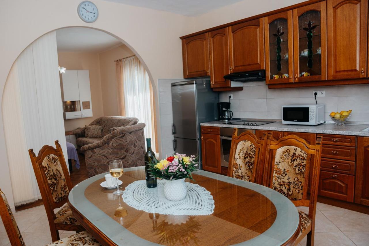 ויר Apartman Neli מראה חיצוני תמונה