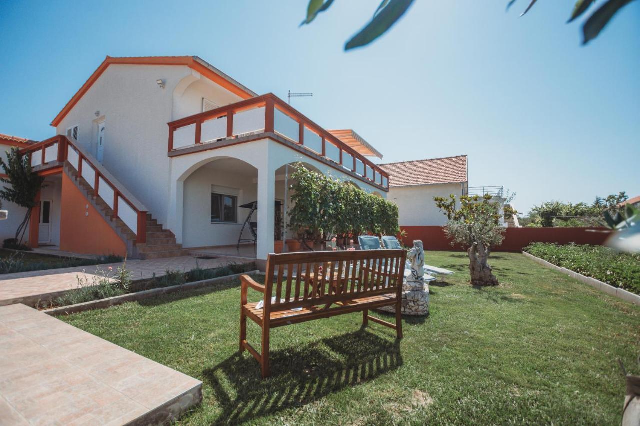 ויר Apartman Neli מראה חיצוני תמונה