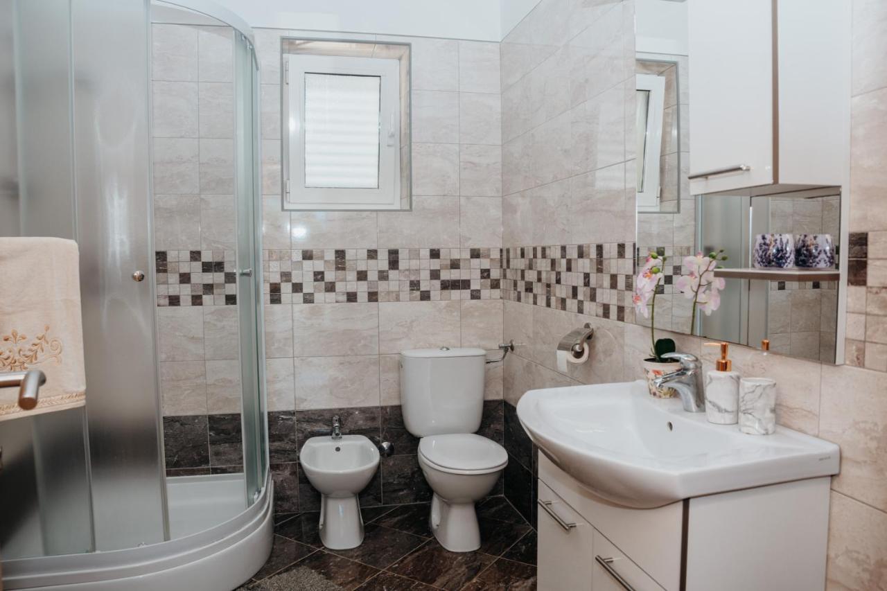 ויר Apartman Neli מראה חיצוני תמונה